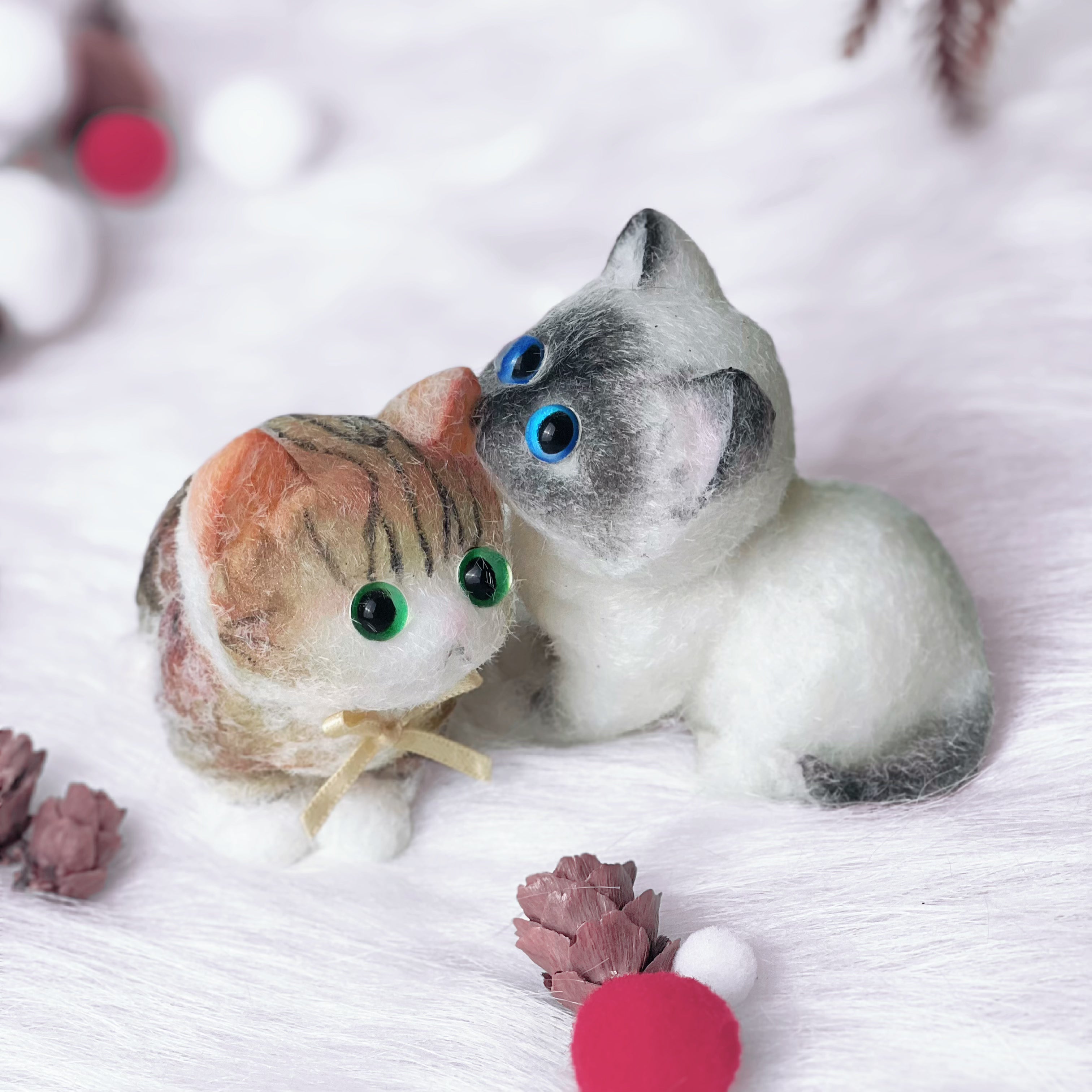 Siamese cat & Calico cat , Tiny and soft